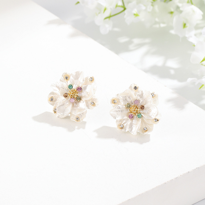 Nuovi Orecchini a Petalo con C - Women Fashion Nz recensione e prezzo