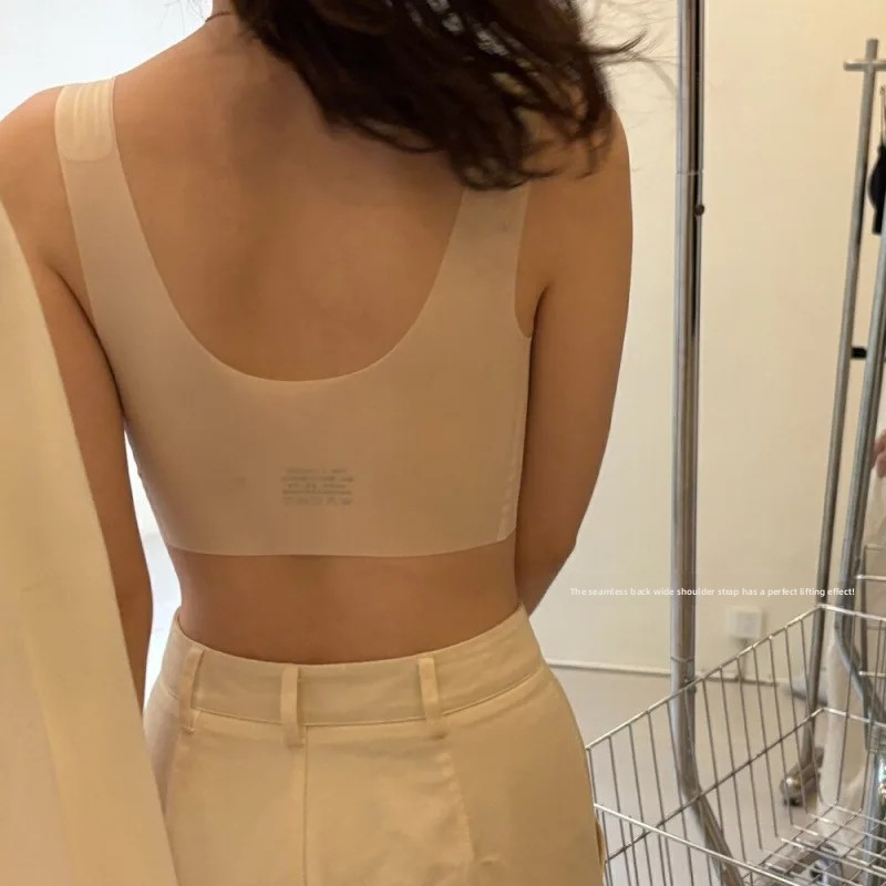 KUCLUT Ice Skin Foundation Liq - Bra Top Seamless recensione e prezzo